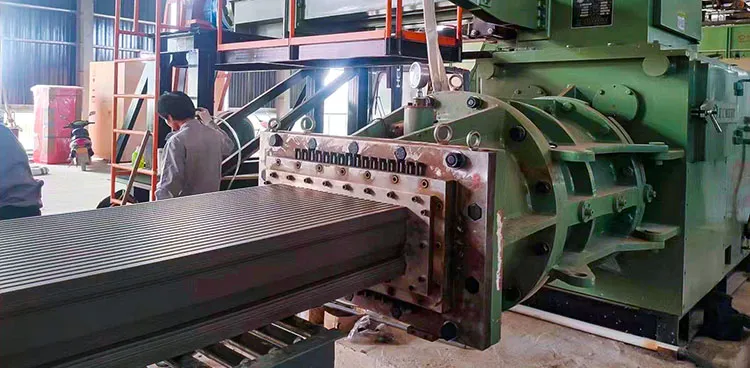 Μηχανήματα Παραγωγής Τούβλων Μεσαίας Κλίμακας Διπλού Σταδίου Αντλίας κενού για Πλινθόκτιστα και Κεραμίδια 1